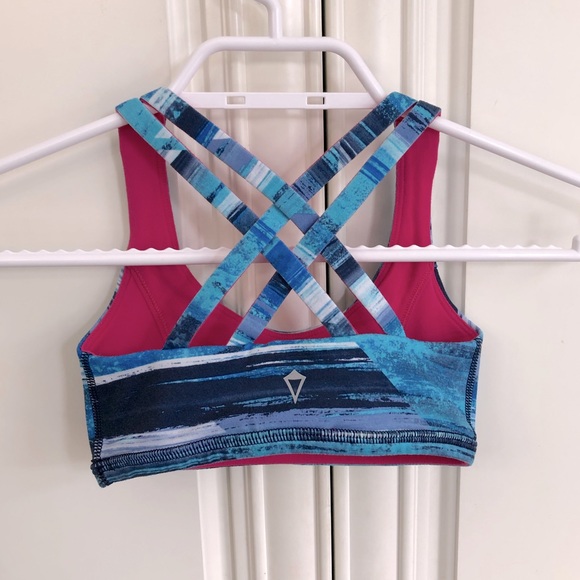 SIZE 6 - Reversible Ivivva by Lululemon girls bra - Picture 2 of 9